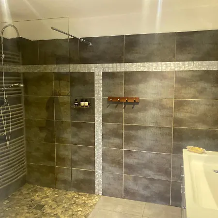 Logis Huit Clos Calme Et Romantique Proche Saumur Feriehus *