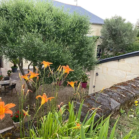 Logis Huit Clos Calme Et Romantique Proche Saumur Holiday home *