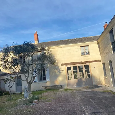 Logis Huit Clos Calme Et Romantique Proche Saumur Holiday home *