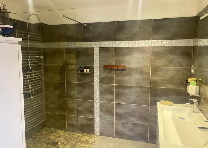 Logis Huit Clos Calme Et Romantique Proche Saumur 度假居 *