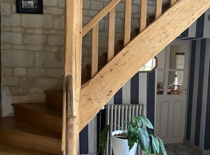 Logis Huit Clos Calme Et Romantique Proche Saumur 度假居 *