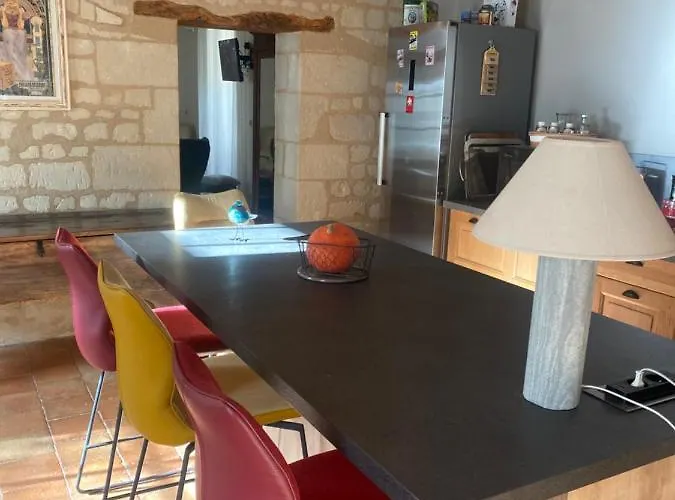 Logis Huit Clos Calme Et Romantique Proche Saumur 勒孔德拉玛科尔德