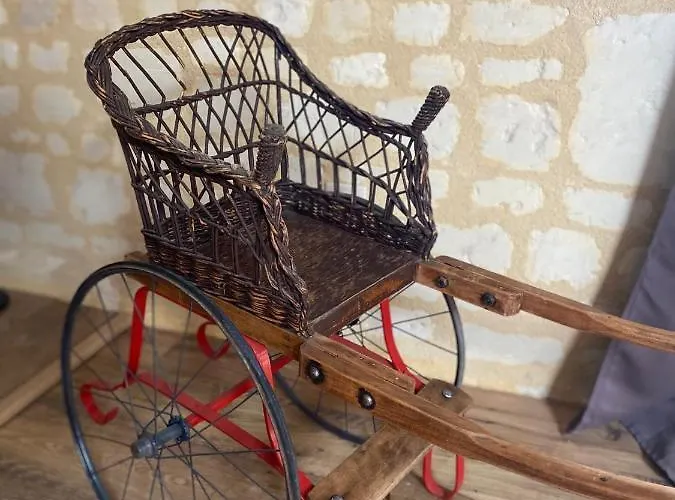 Logis Huit Clos Calme Et Romantique Proche Saumur 勒孔德拉玛科尔德