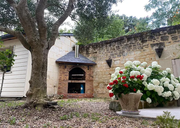 Logis Huit Clos Calme Et Romantique Proche Saumur 度假居 *